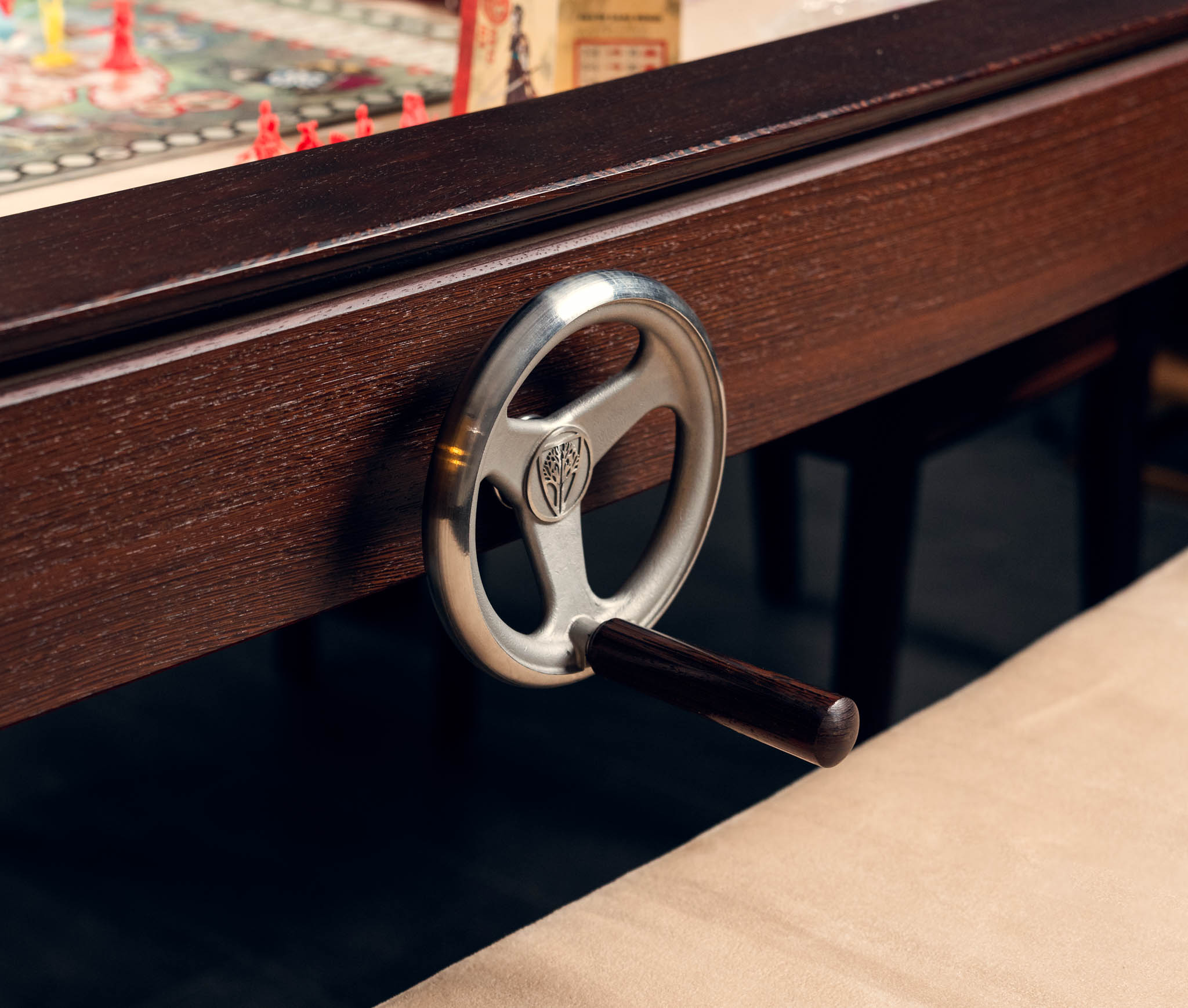 prophecy-gaming-table-wenge-wheel